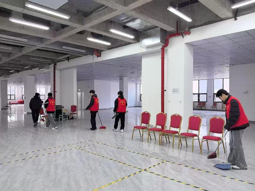 乘务学院学雷锋7.jpg