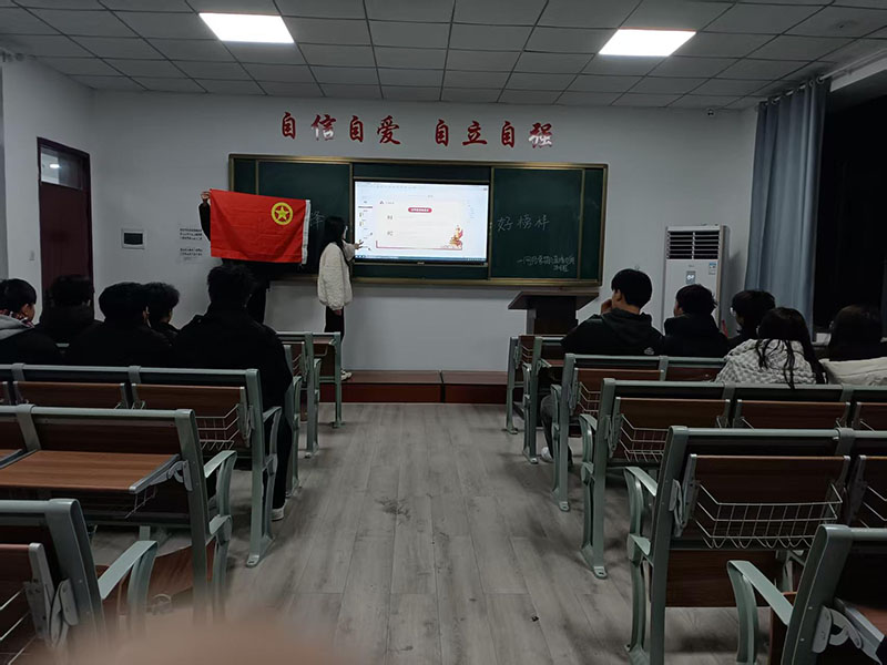商学院学雷锋1.jpg