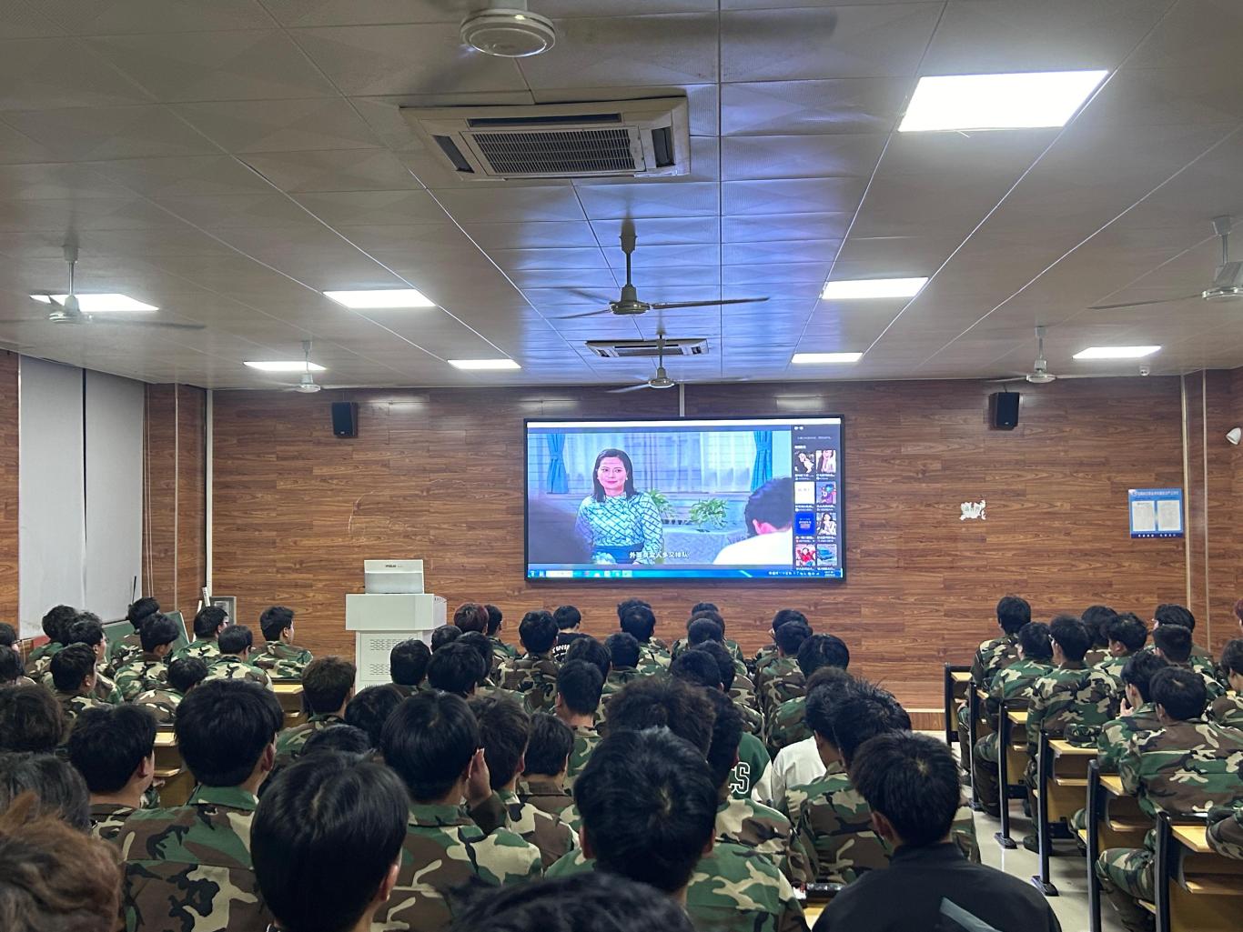 汽车工程学院.jpg