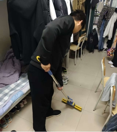 杨清超 空中乘务2502班 辅导员助理.jpg