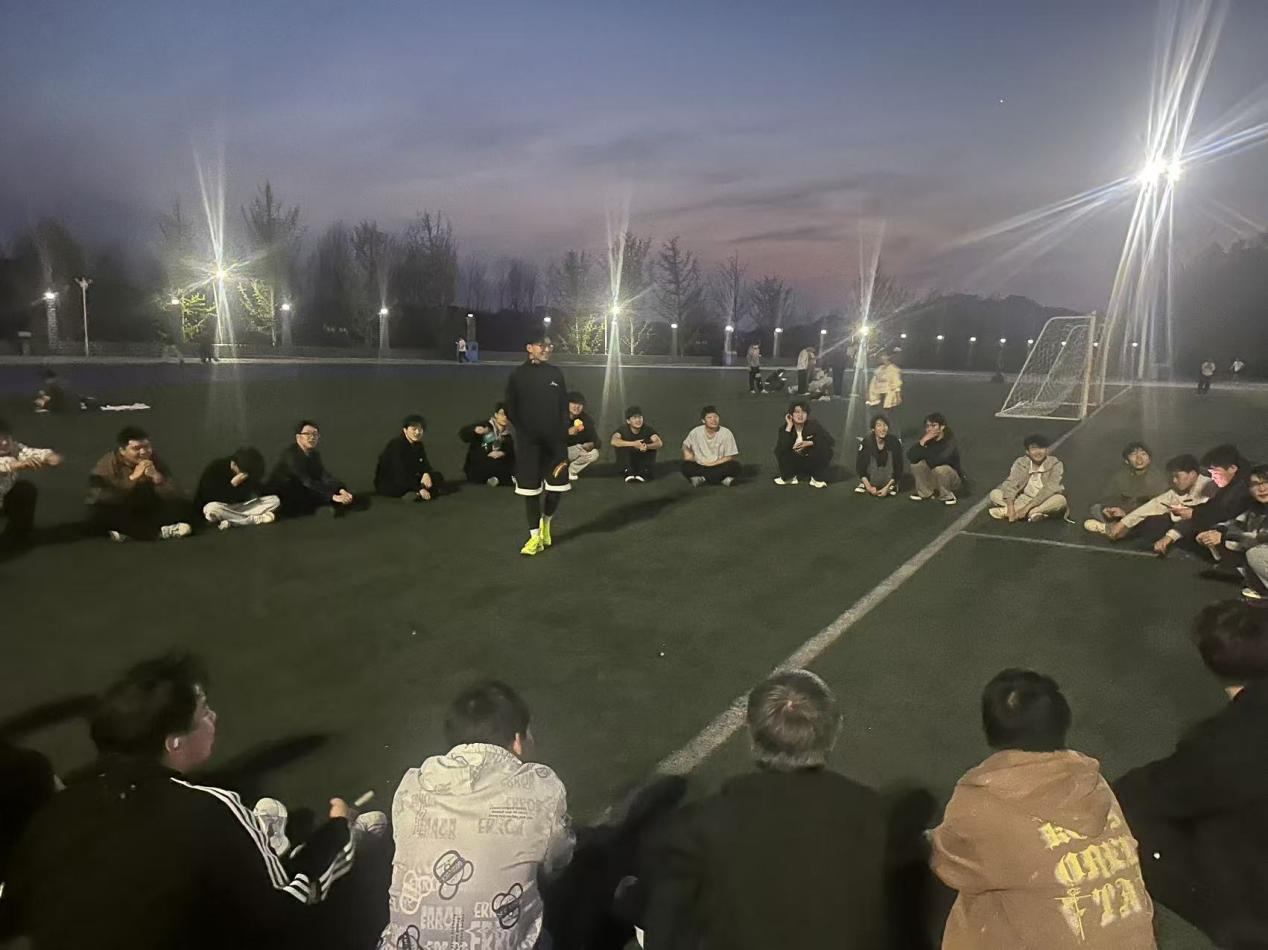人工智能学院——“暖阳围圈，心语相连”心理交流活动.jpg