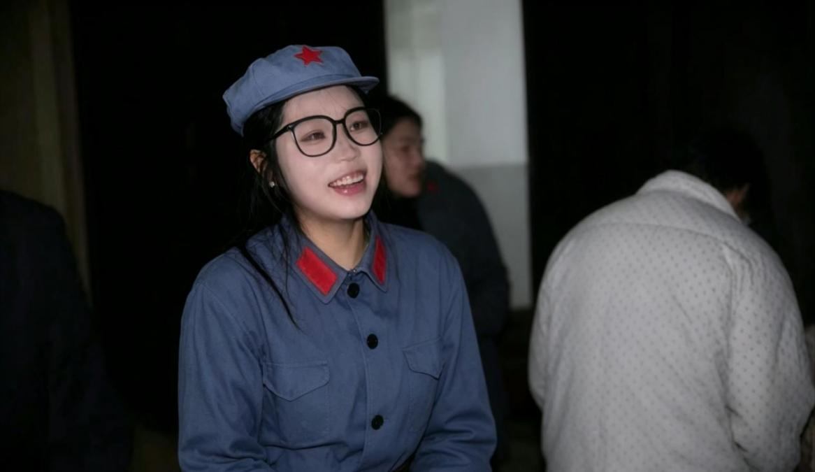 《烽火笑颜·青春回响》.jpg